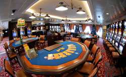 >Casino