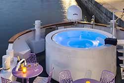 Jacuzzi