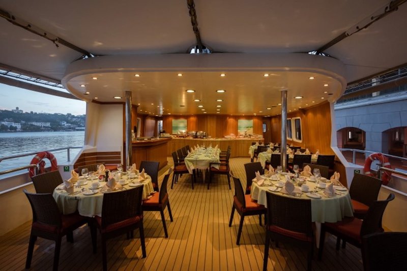 >Restaurant exterieur