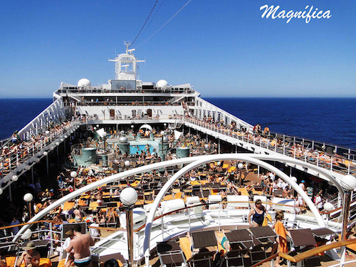 piscine extérieure msc magnifica