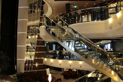 escalier Swarovski MSC Divina