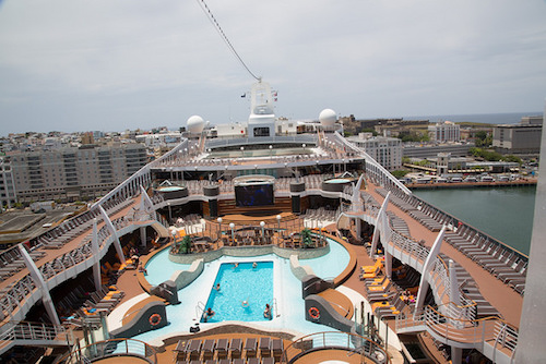 piscine extérieure msc divina