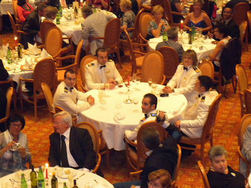 equipage restaurant costa mediterranea table du capitaine