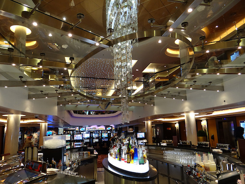 bar lounge norwegian epic