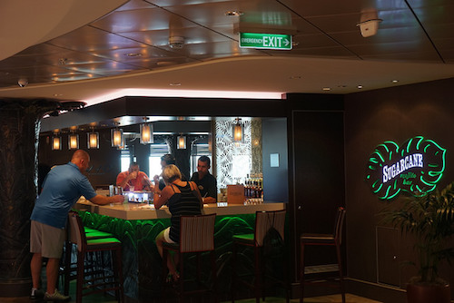 bar lounge Norwegian Escape NCL