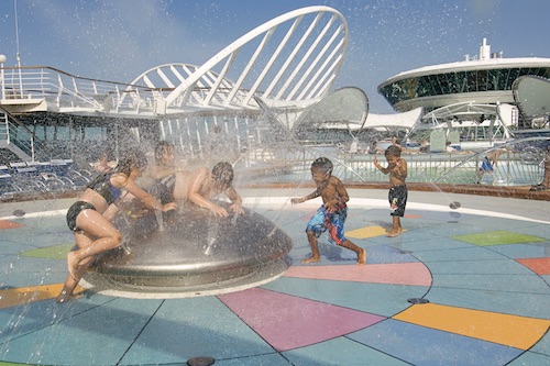 piscine enfant Royal Caribbean enchantment 