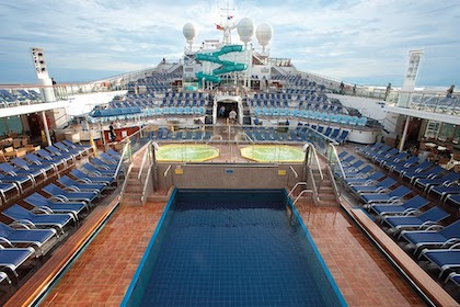 pont piscine carnival freedom