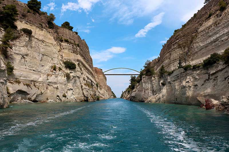 Traversée du canal de Corinthe